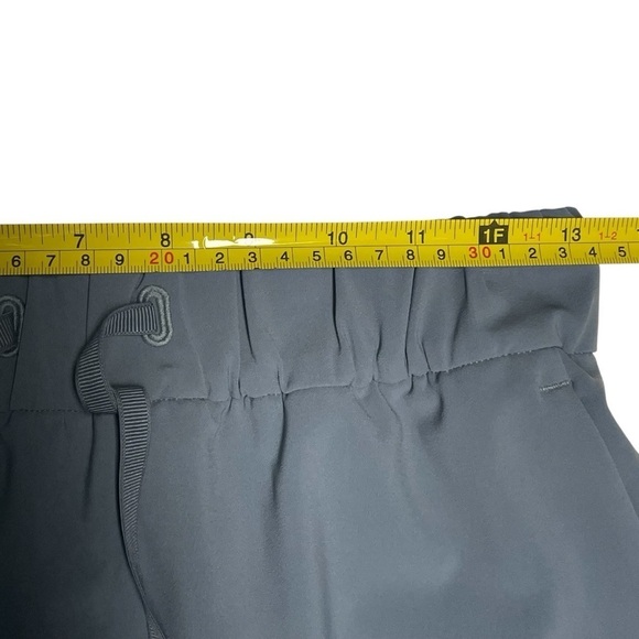 Lululemon On The Fly Skirt *21" size 6 NWOT - Picture 3 of 6
